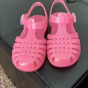 Pink jelly shoes